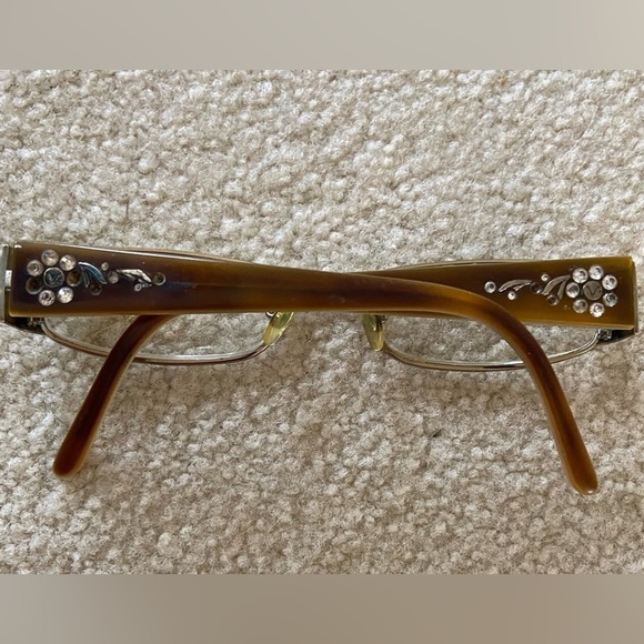 Vogue readers see pictures for details with case - Picture 2 of 5